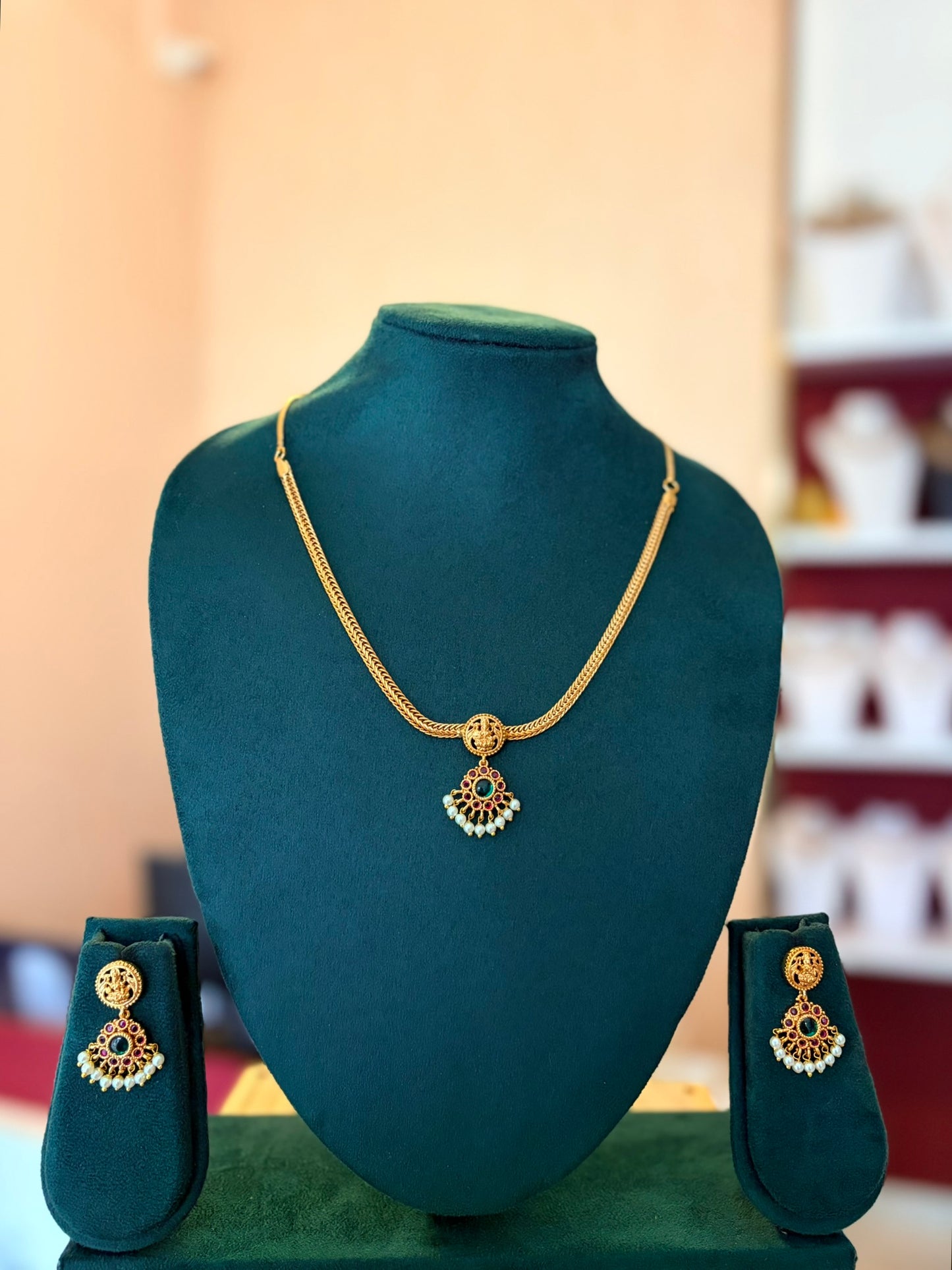 Suvarna Lakshmi Rope Chain Set