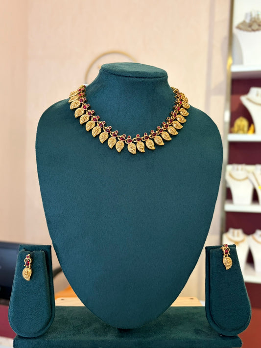 Amara Kaanthi Necklace Set