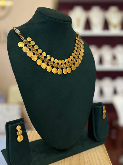 Kanaka Pushpa Kasumala Necklace - JewelsMuse
