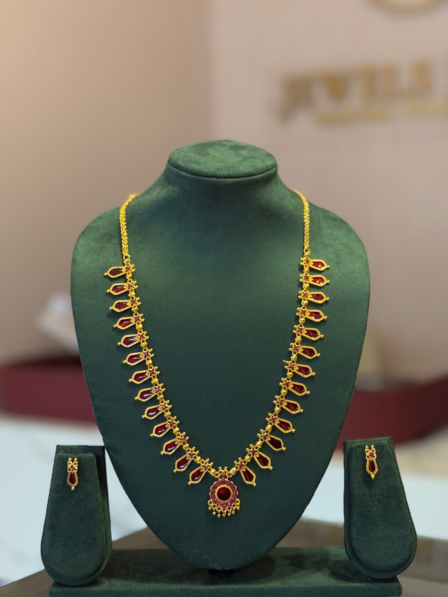 RUBY ROYAL HARAM - JewelsMuse