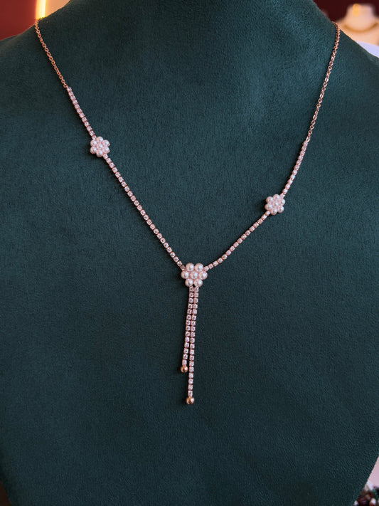 AD FLORAL NECKLACE - JewelsMuse