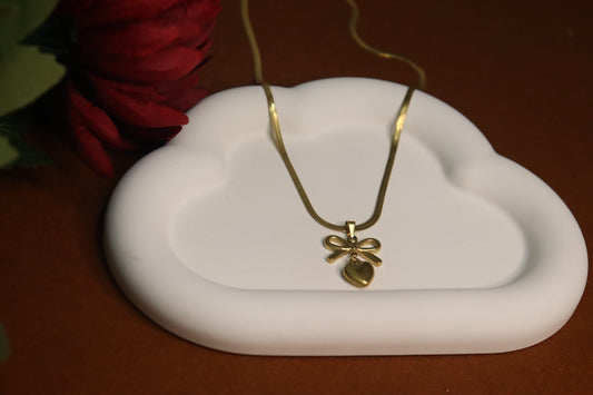 Bowheart Snake Chain by JewelsMuse